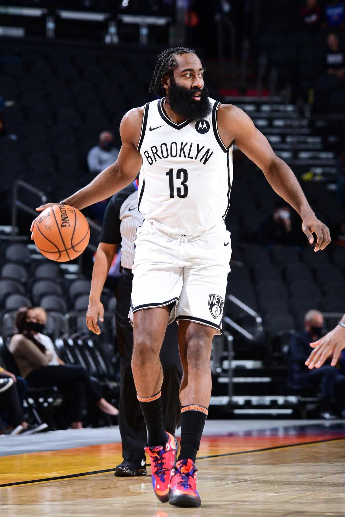 勇士队防守顶尖，波斯特超越格林，科尔应给予更多首发机会。（勇士防守强势，波斯特表现胜格林，科尔该增加其先发机会）