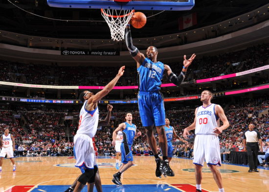 米体：劳塔罗近6个月奔波10.4万公里参加比赛，能绕地球三圈（米体：劳塔罗过去半年为比赛奔赴10.4万公里，折合绕地球三圈）