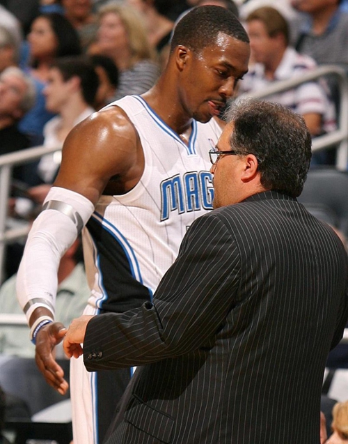 此前曾因性骚扰丑闻离职，斯基拉：奥维马斯接近重返阿贾克斯（斯基拉：曾因性骚扰风波离任的奥维马斯接近回归阿贾克斯）