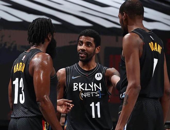 崔永熙：杨瀚森把女友带身边确实压力很大 希望他用实力打破质疑（崔永熙谈杨瀚森携女友随行：压力不小，盼他以实力回应质疑）